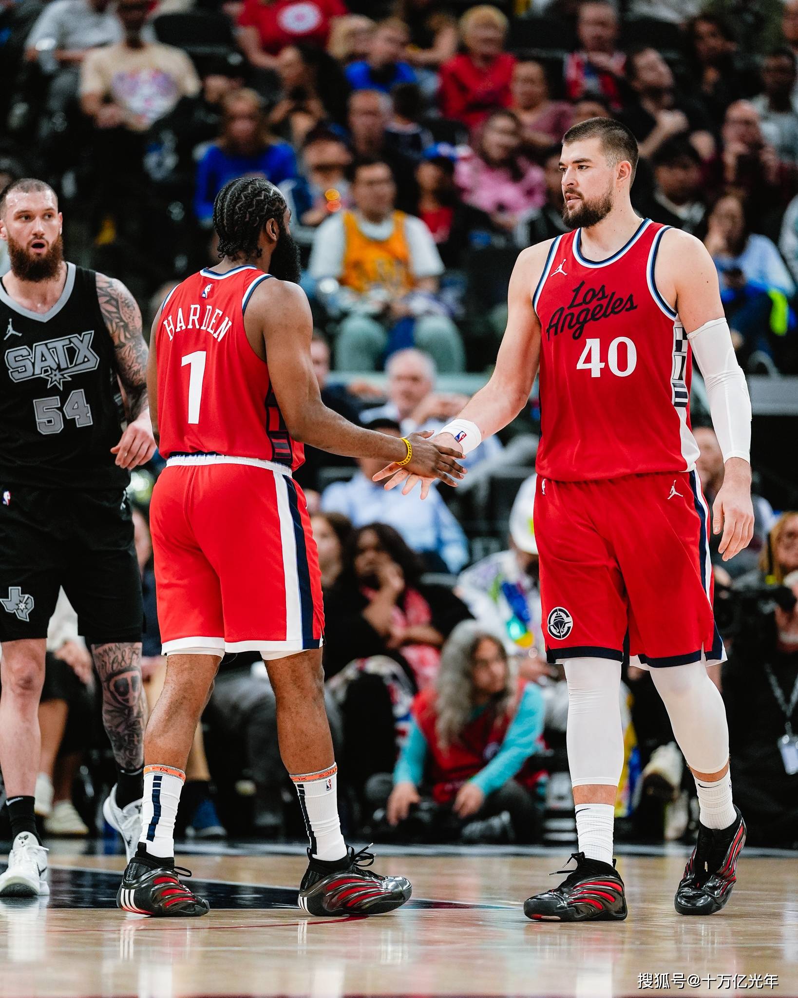 关于亚冠加时末段再迎强敌，丹佛掘金篮板制胜，主帅态度：话题不断，训练强度显著提升的信息-ky网站平台