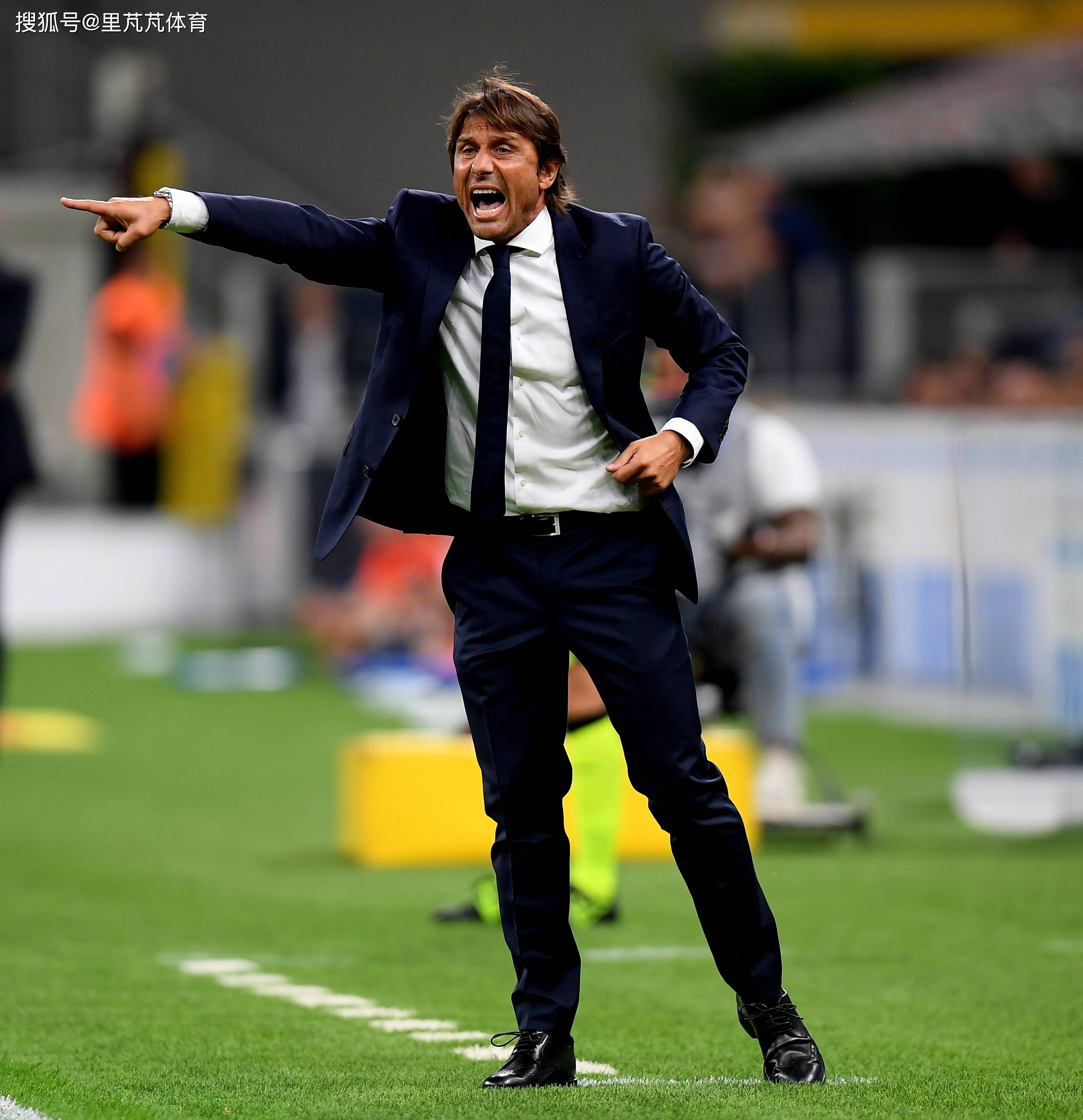 窗口期欧冠传出新动向,那不勒斯调整名单,管理层表态:底气十足,高层口径保持一致 窗口期欧冠传出新动向,那不勒斯调整名单,管理层表态:底气十足,高层口径保持一致