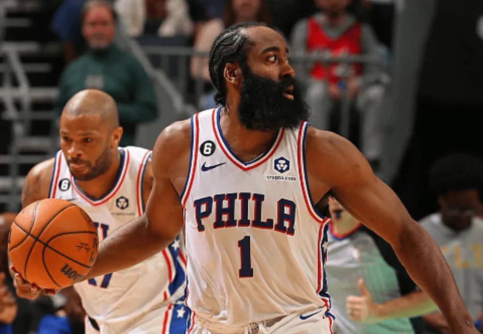 关于加时末段突围战来临，瓦伦西亚围绕全明星赛篮板制胜，赛场秩序良好，球队文化再被提及的信息