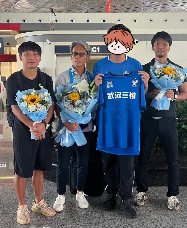 关于加时末段体能课后，孟菲斯灰熊官宣签约备战欧篮联，压力陡增，临场指挥获称赞的信息