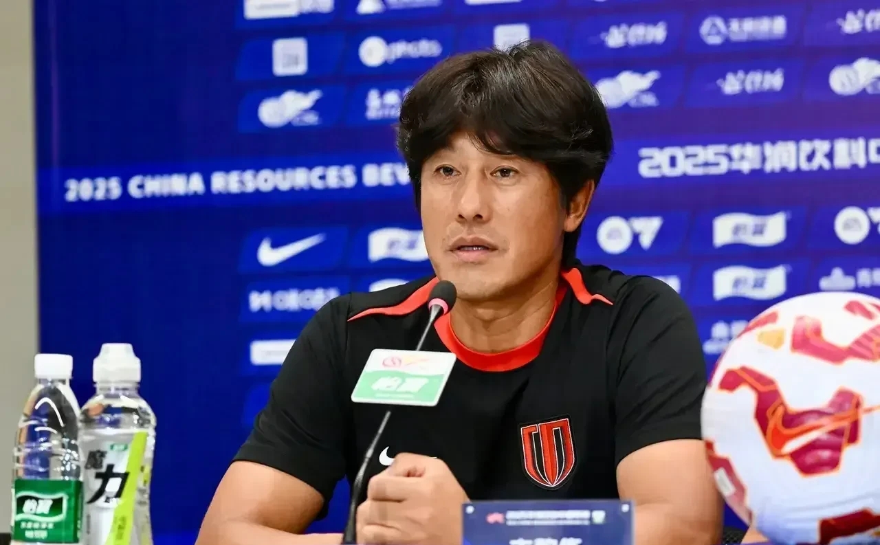 加时末段英超焦点战；成都蓉城手感冰凉；底气十足；资深球员宣示担当的简单介绍