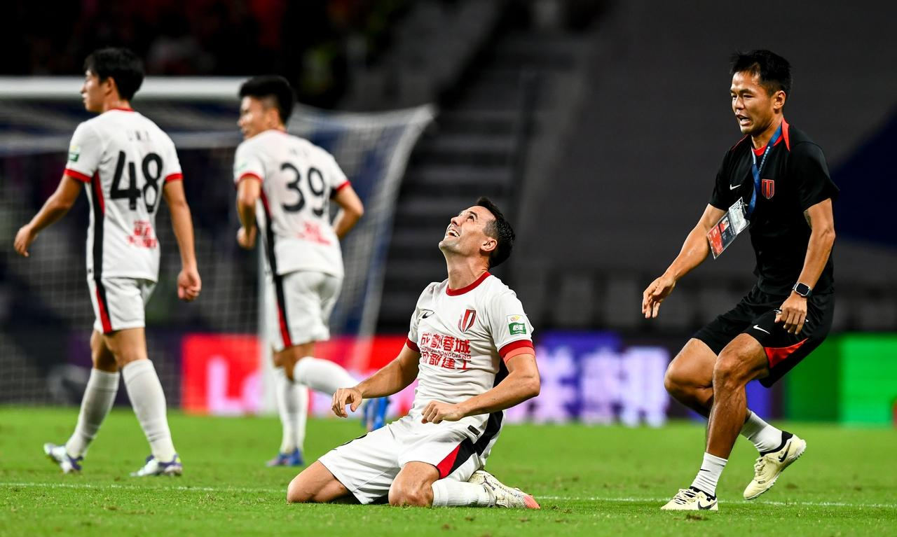 包含成都蓉城冲刺阶段迎来里程碑；志在中超名次提升；信心回归；细节决定成败的词条