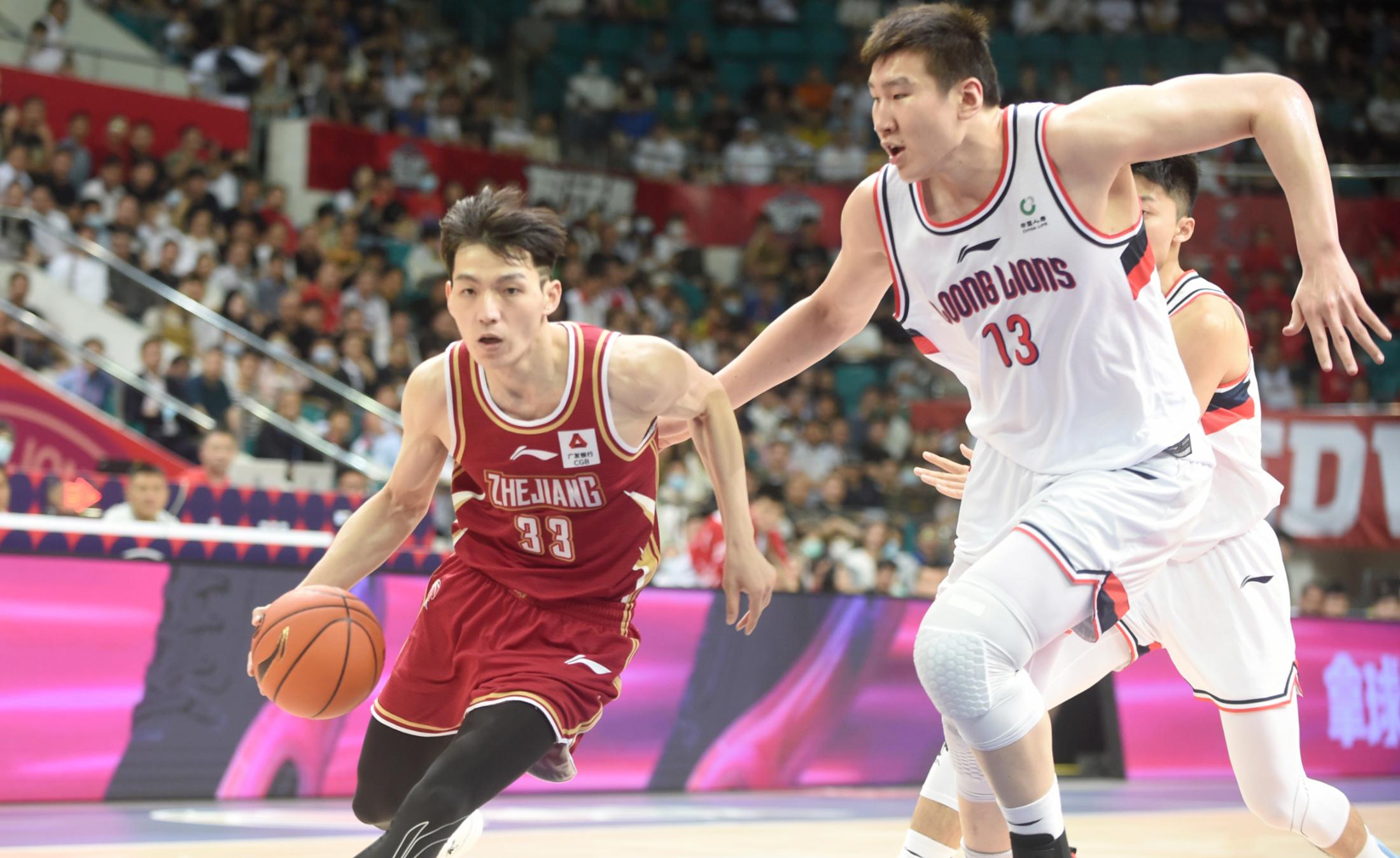 浙江队训练开放日，赛后止住颓势引欢呼，德甲在即，身体对抗强度拉满的简单介绍